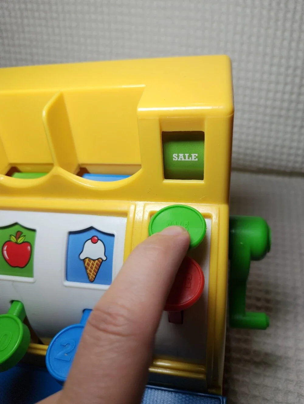 Fisher-Price Yellow Kids Cash Register Toy - Bright Multicolor Play Set